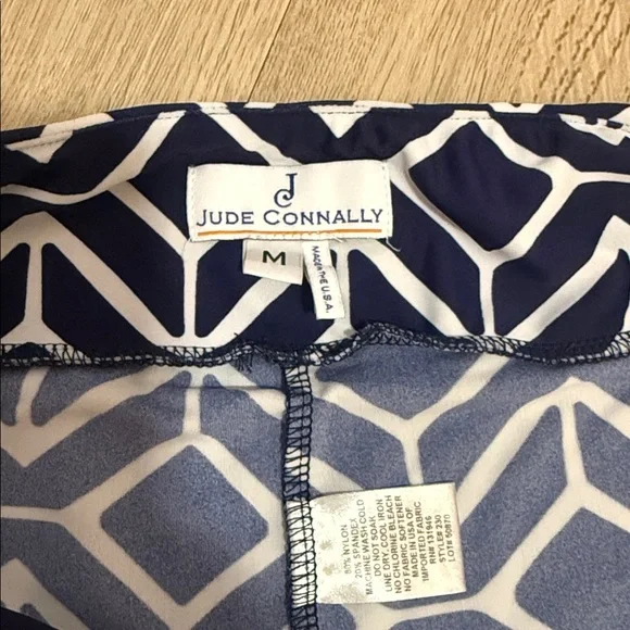 JUDE CONNALLY NAVY AND WHITE ACTIVE SKORT EUC SIZE MEDIUM - Picture 3 of 3